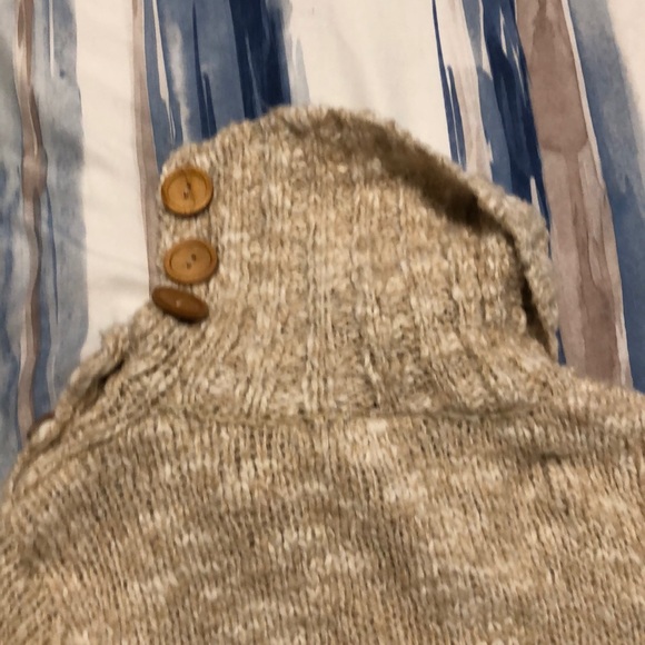 Sweater! - Picture 3 of 3